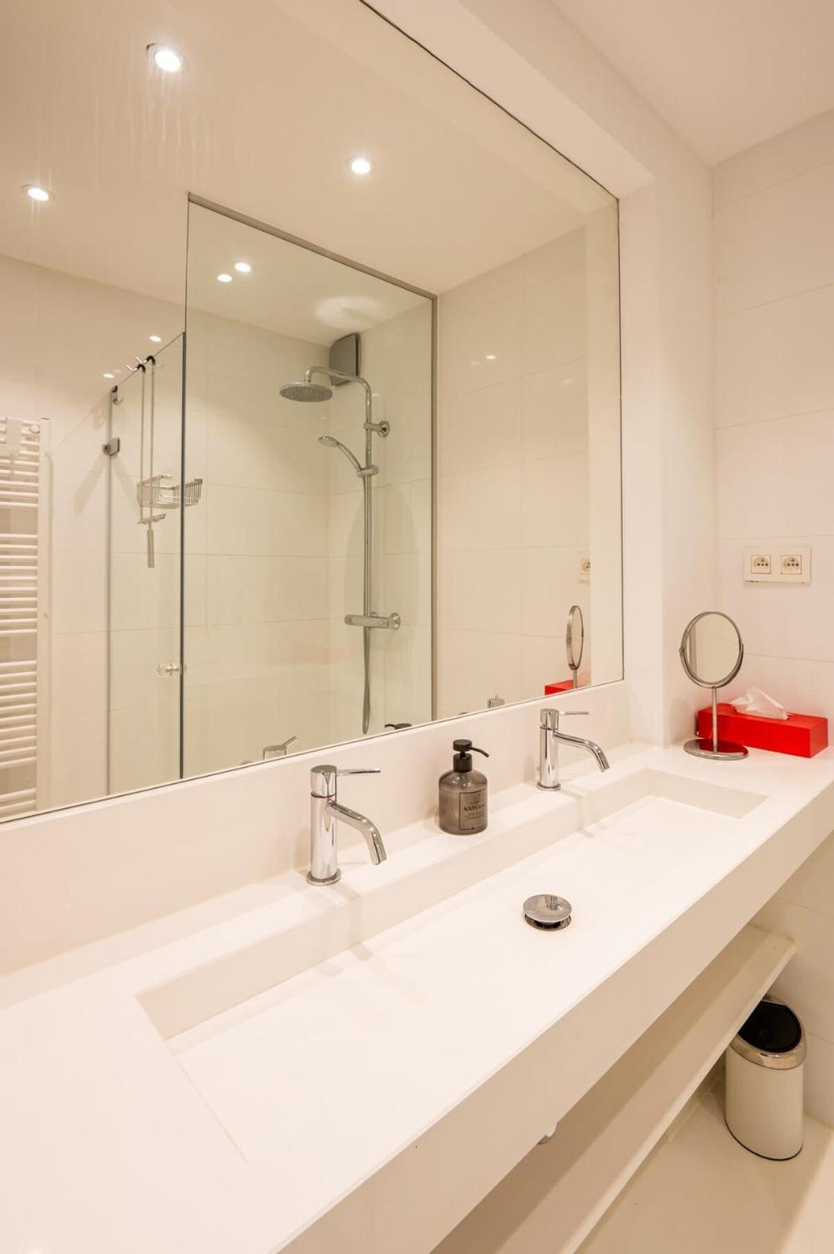 Eliza - Luxurious Apartment With Stunning Sea Views 奥斯滕德 外观 照片